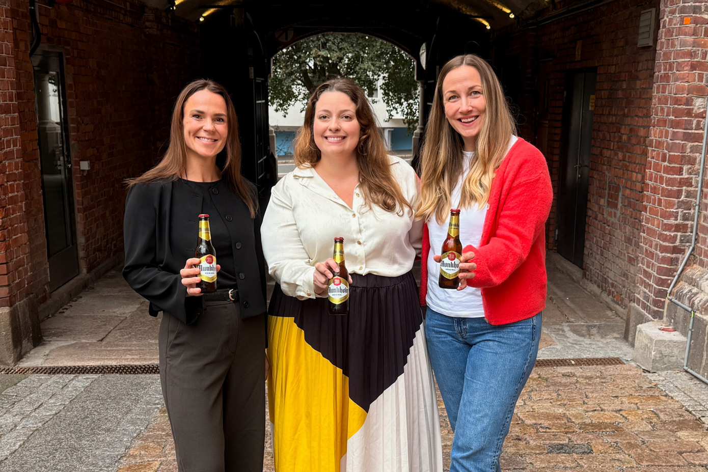 Christina Vang Garberg, Manira da Silva Naufal og Hilde Bolsø utgjør teamet som jobber med alkoholfritt øl og Munkholm i Ringnes.